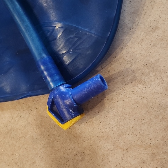 Camelback Mini Mule Kids Hydration Pack with 50oz bladder Red w white flames - Picture 4 of 4